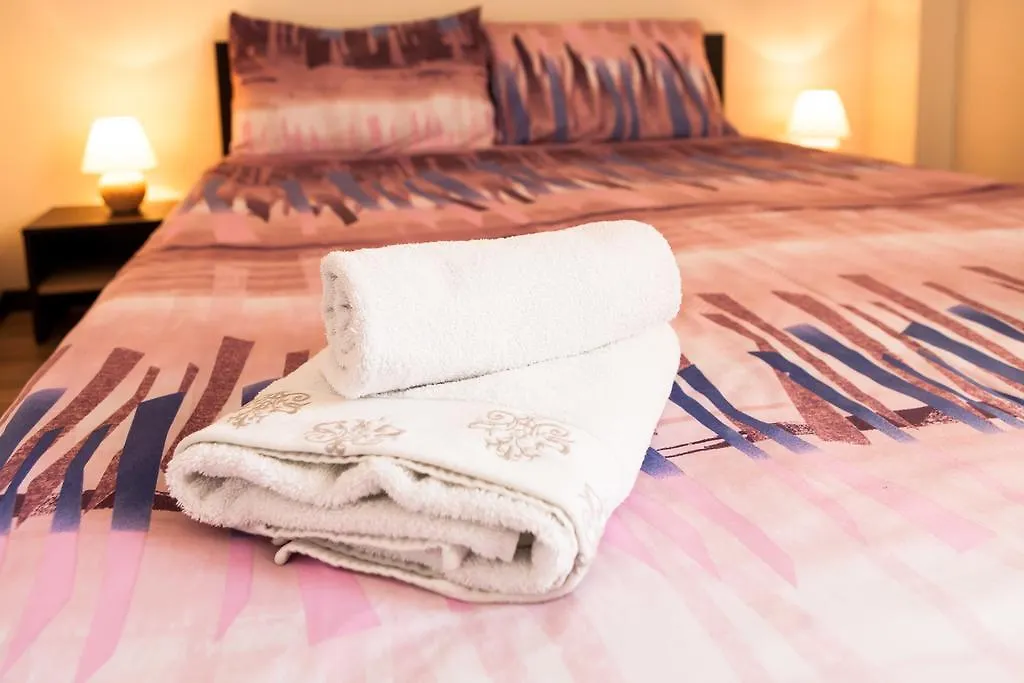 Apartment Gioconda Bucureşti 0*,  România